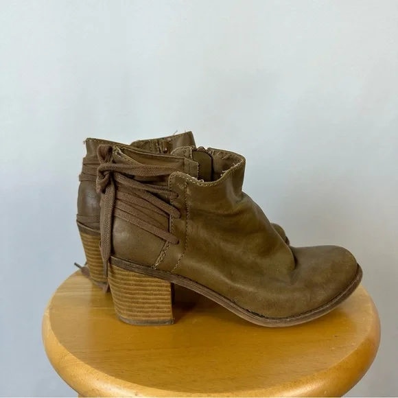 Roxy Dulce Ankle Boots - Picture 2 of 6